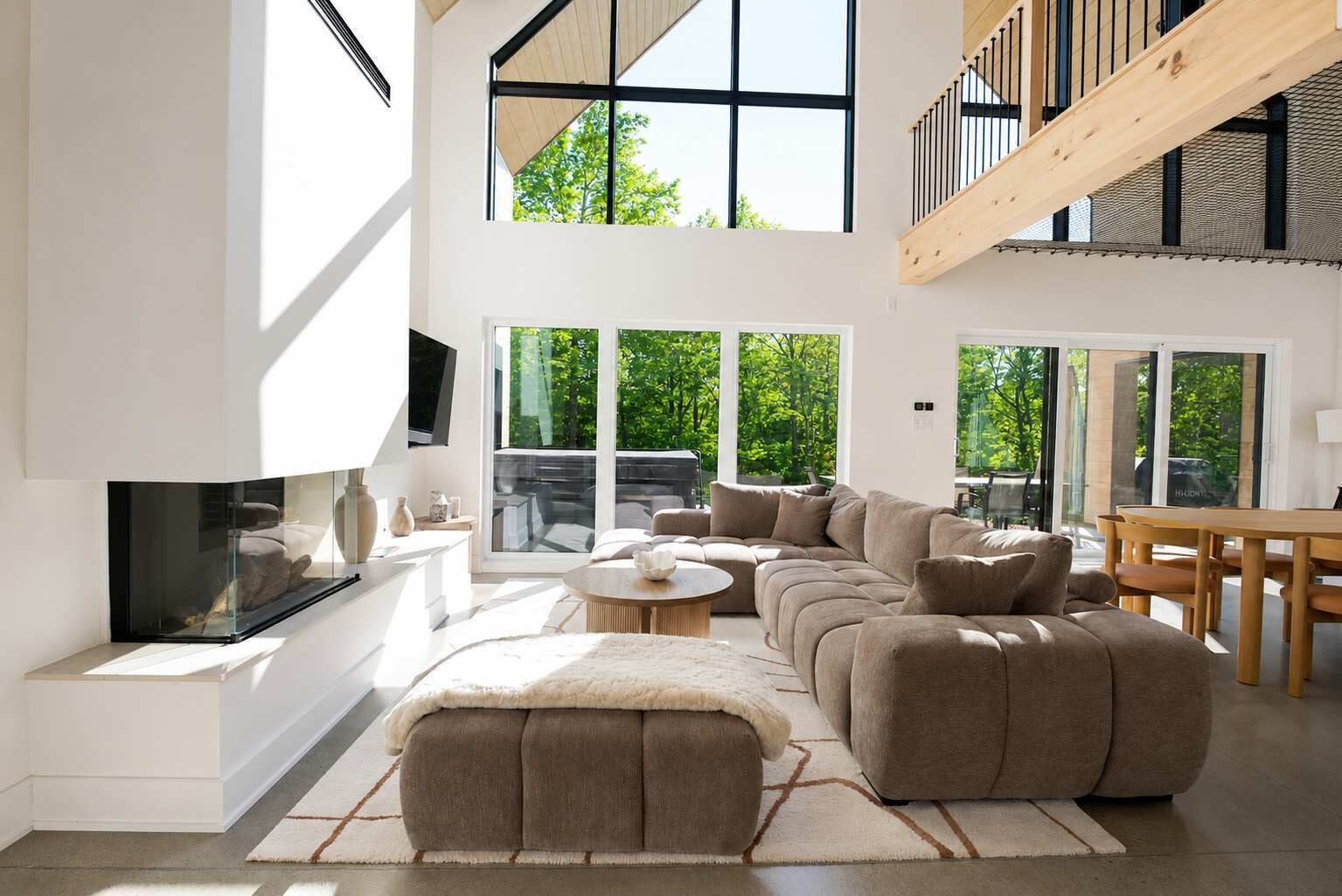 Snoheim - Luxury Chalet With Hot Tub & Four-season Pool - Rawdon