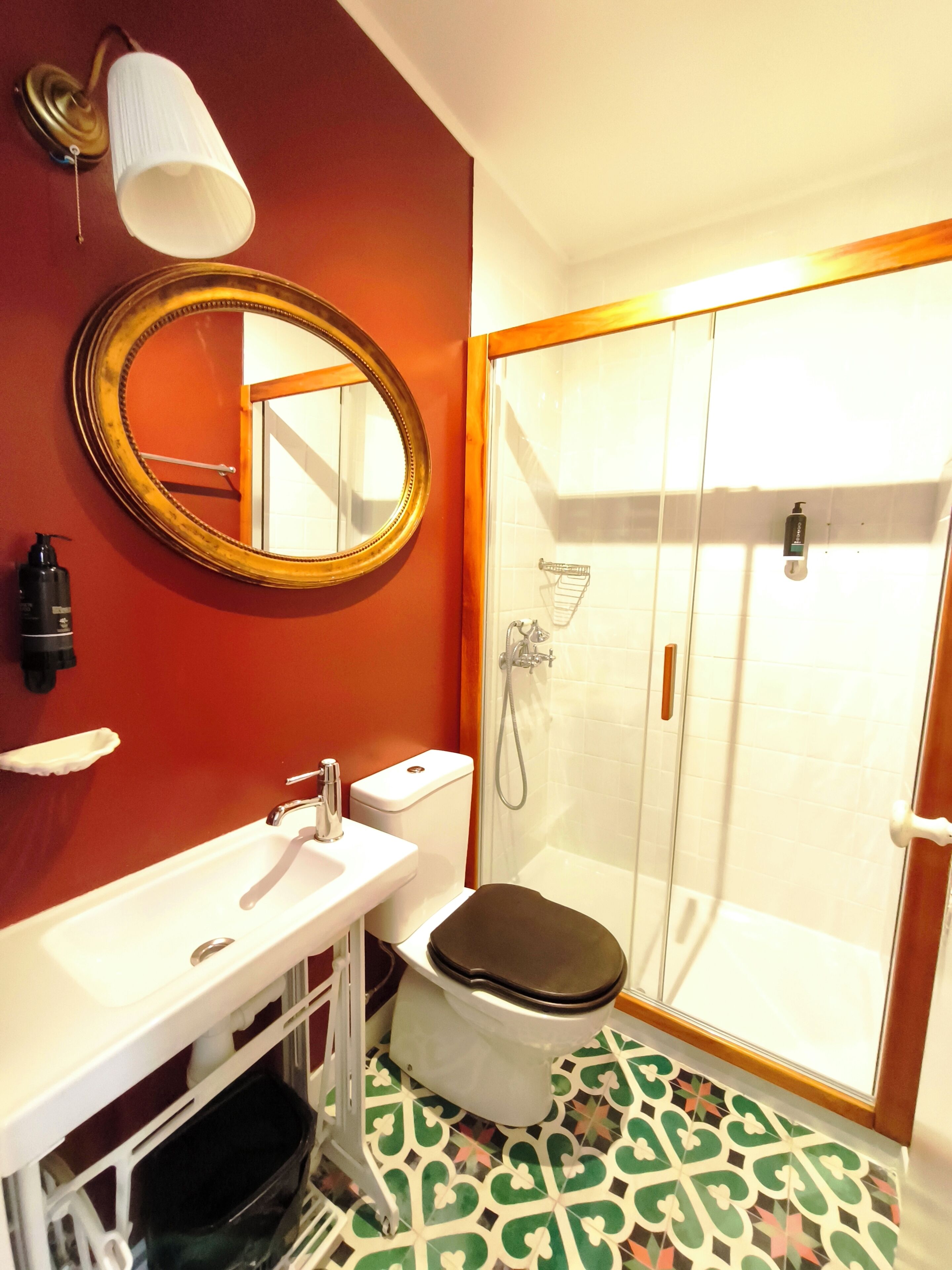 Superior Double or Twin Room | Bathroom
