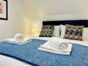 Room - Stylish Central Coach House Flat With Parking (Bury St Edmunds)