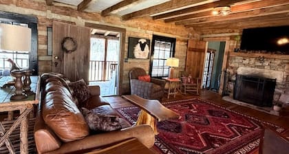 Historic Rural Cabin Ideal for Families in Wilsonville, Alabama