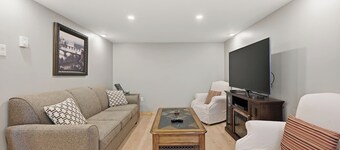 Modern Suite Minutes from Halifax Waterfront