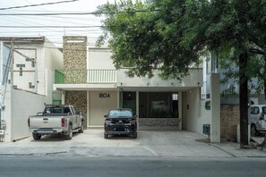 Exterior - World Cup 2026 Monterrey | Central loft + Metro (Monterrey)