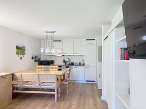 Dining - Lovely apartment for 4 guests with WIFI, TV and balcony (Mellau)