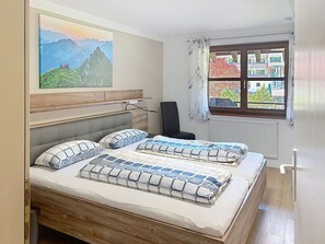 Room - Lovely apartment for 4 guests with WIFI, TV and balcony (Mellau)