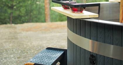 Coyote Ridge Hideaway. Wood fired hot tub.