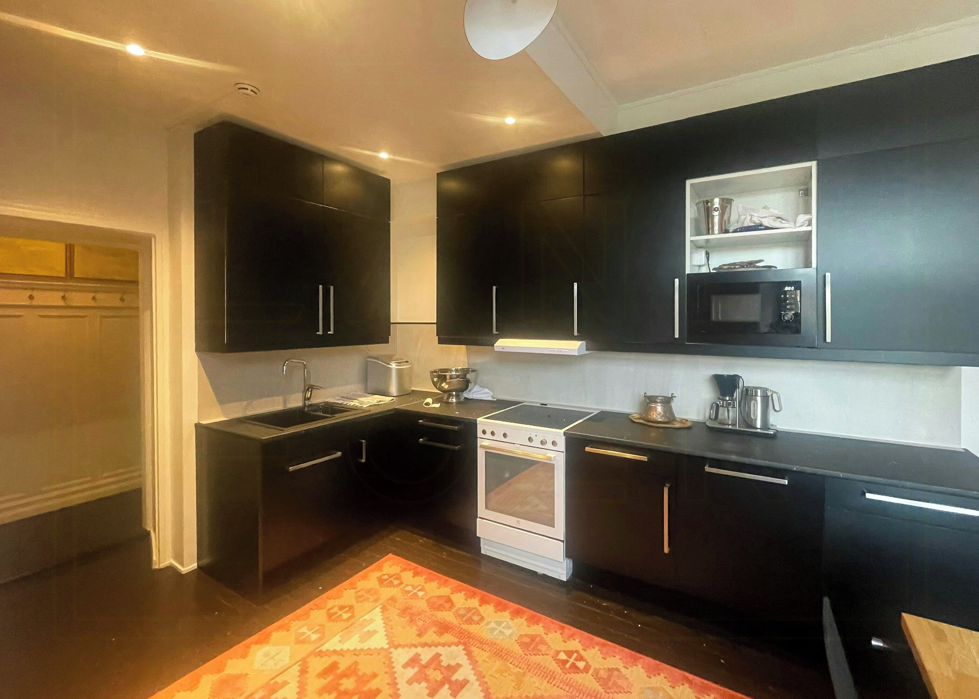 Coffee/tea maker, oven, dishwasher