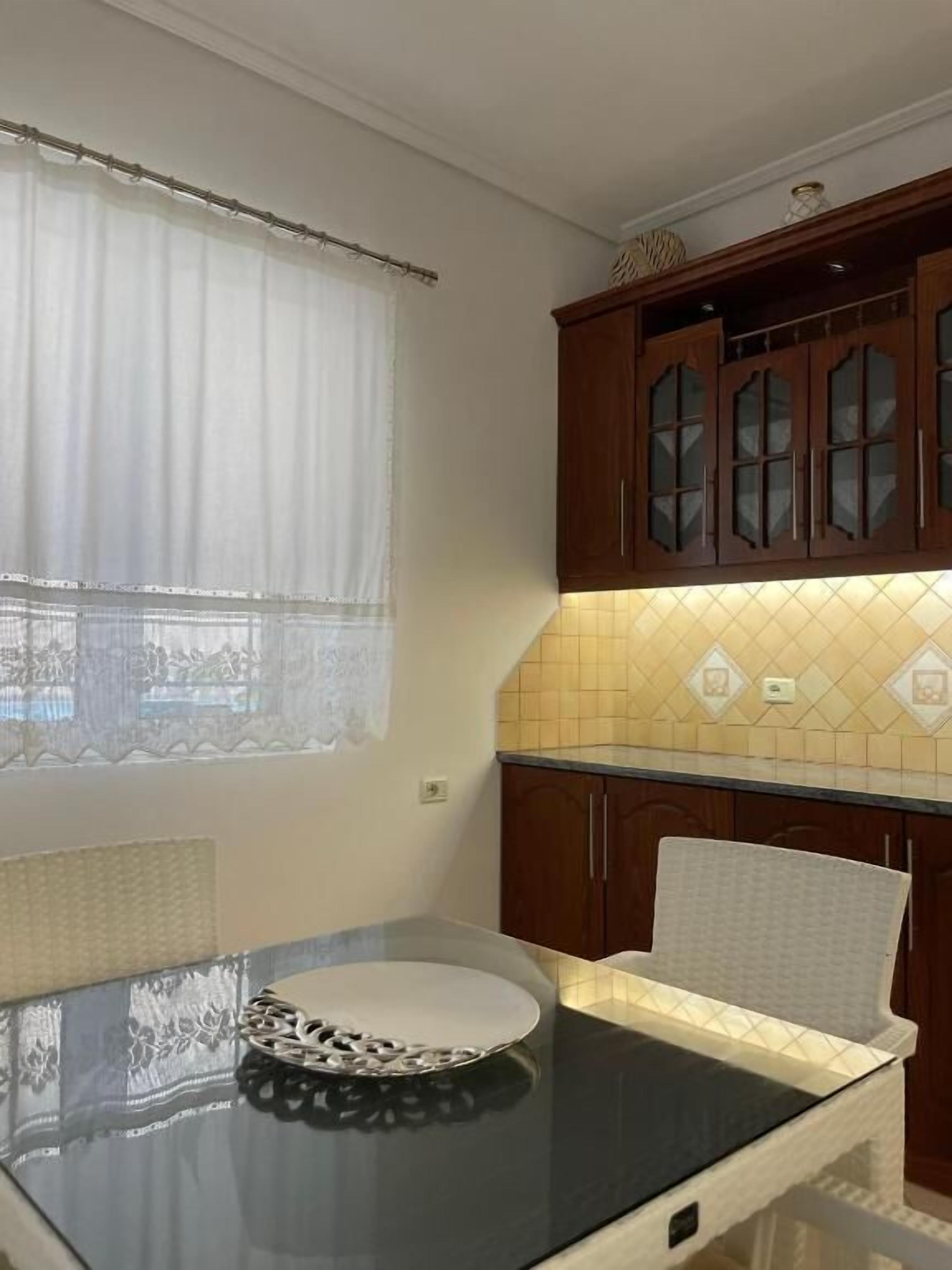 Studio, Balcony, City View | Tempat makan