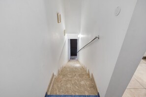Interior - Twin Room with Private Bathroom (Marzamemi)