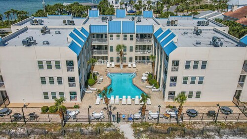 103 Stunning Beach Front ~ Book Aug 10th Today! Newly Renovated, Pool & Grills!