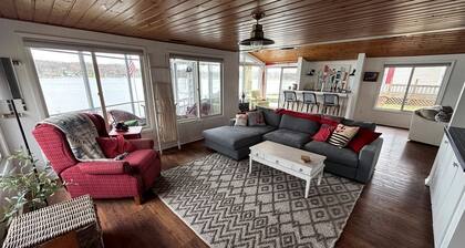 Cozy Lakefront Cabin with Pontoon and Paddleboards Near Fremont, Indiana