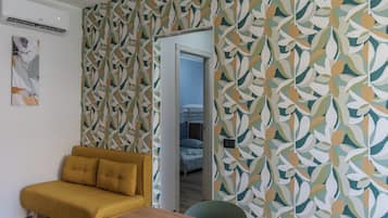 Apartment, 2 Bedrooms, Balcony, City View | Interior