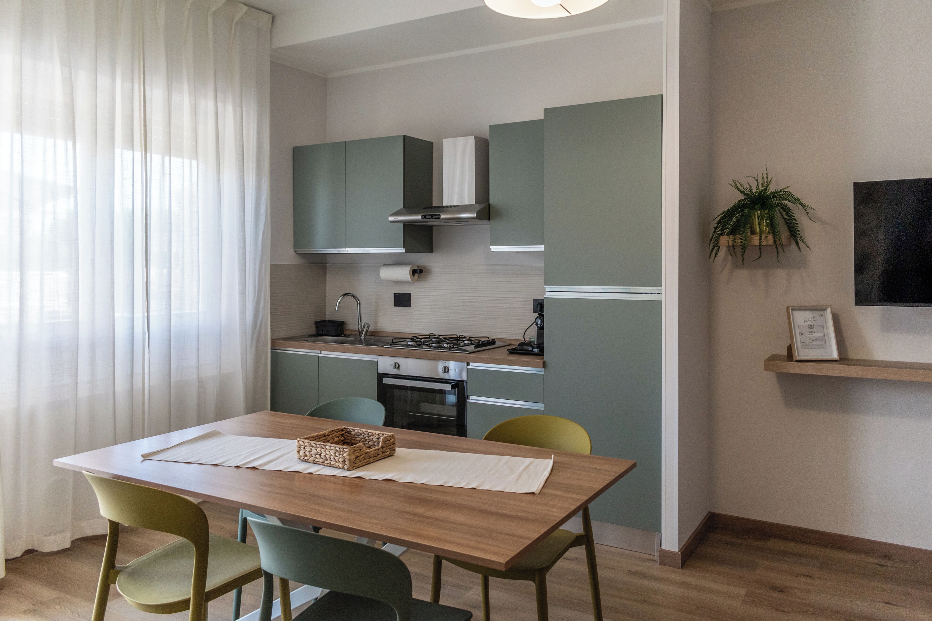 Apartment, 2 Bedrooms, Balcony, City View | Dapur peribadi | Peti sejuk/penyejuk beku saiz penuh, ketuhar, dapur 