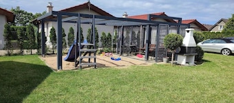 Eingeschossige Ferienhäuser in ruhiger Lage