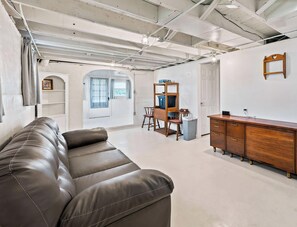 Fernseher, Kamin, Arbeitsbereiche