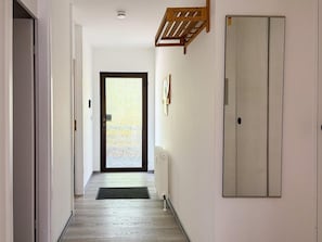 Apartment | Interior - Moderne Wohnung mit Balkon (Winterberg)