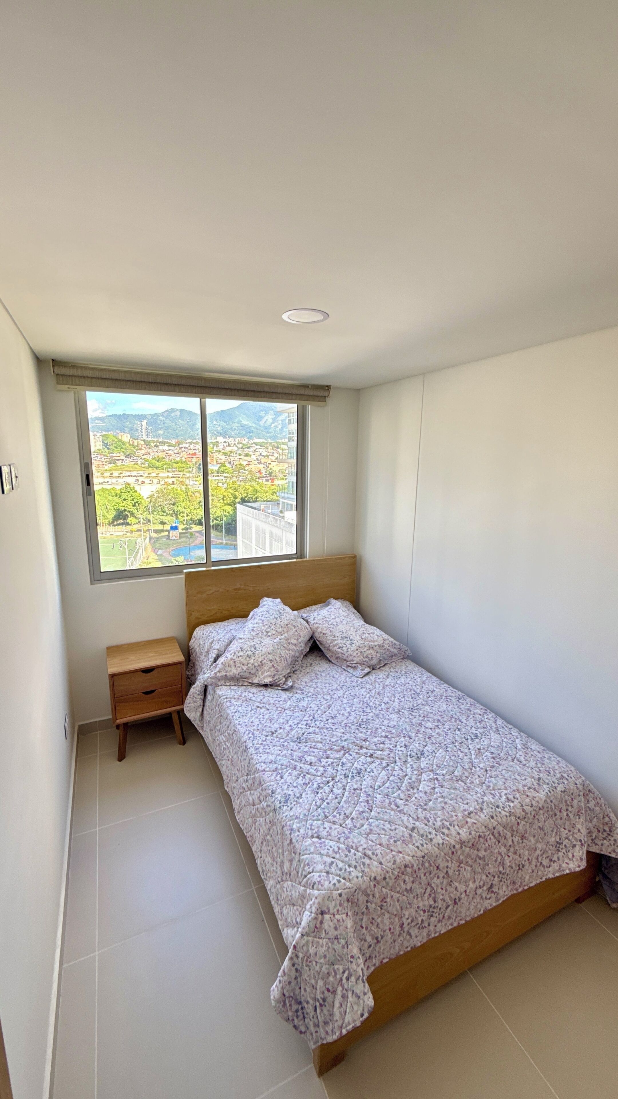 3 chambres, fer et planche à repasser, Wi-Fi, draps fournis