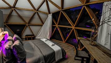 1 bedroom, desk, free WiFi, bed sheets