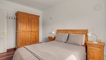 2 Schlafzimmer, Bügeleisen/Bügelbrett, WLAN, Bettwäsche