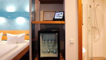 Habitación doble clásica, balcón, vista a la montaña | Cortinas blackout y wifi gratis