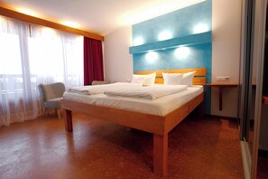 Classic Double Room, Balcony, Mountain View - BoutiqueHotel Kapuzinergarten (Breisach am Rhein)