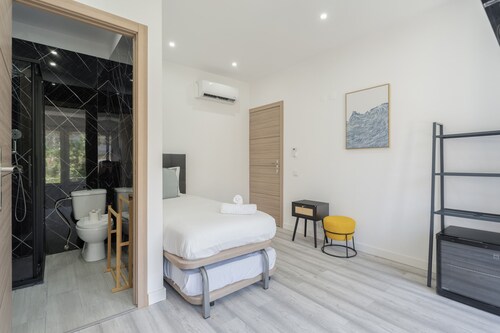 Lisbon Modern Suites Viii by Homing