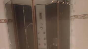 Shower, towels