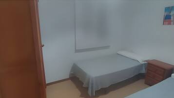 WiFi, bed sheets