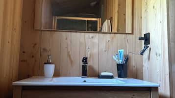 Dusche, Handtücher, Toilettenpapier