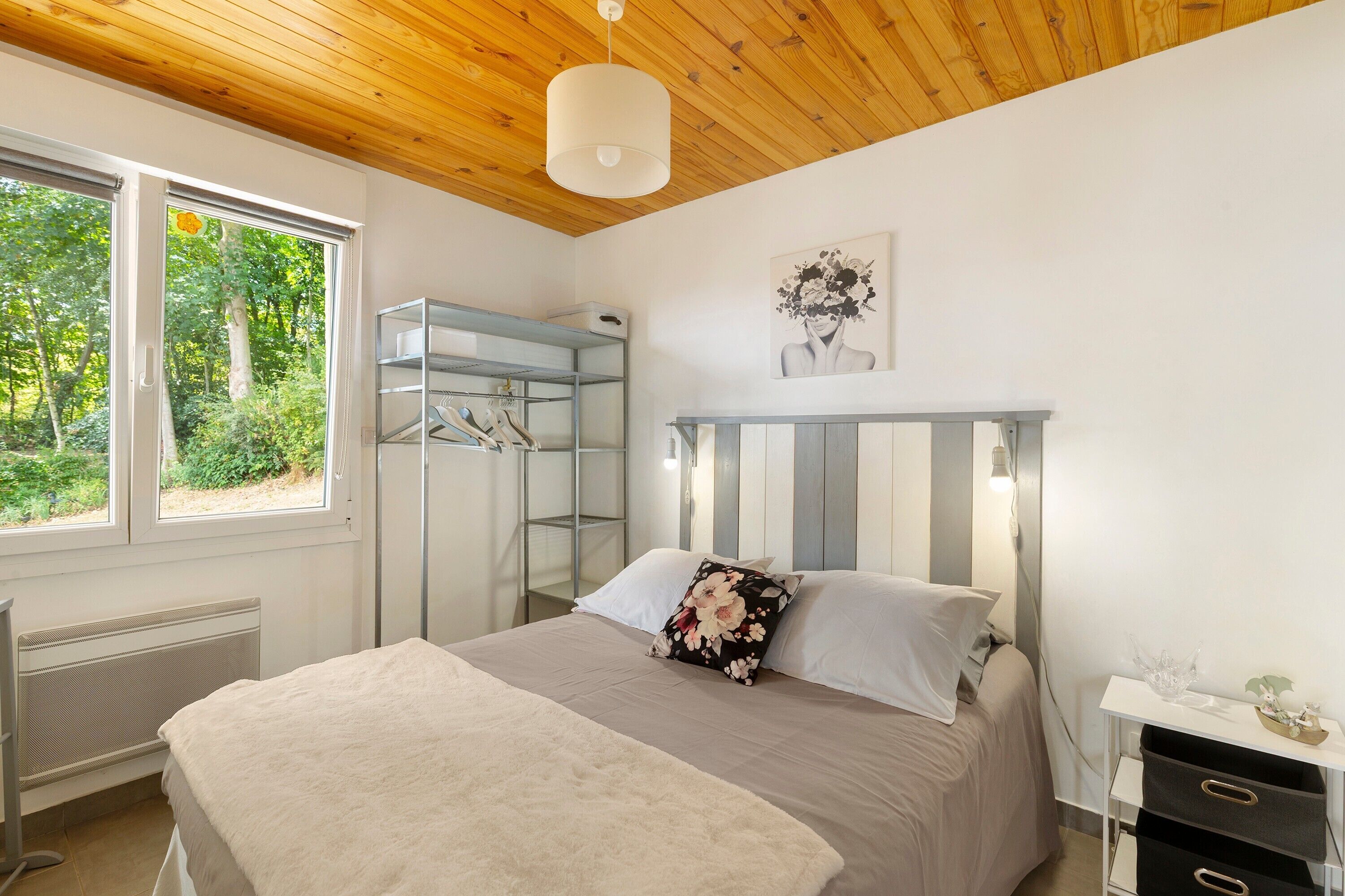 1 chambre, fer et planche à repasser, Wi-Fi, draps fournis