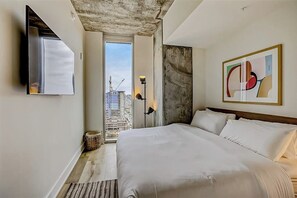 1 Schlafzimmer, Schreibtisch, Bügeleisen/Bügelbrett, Reisekinderbett