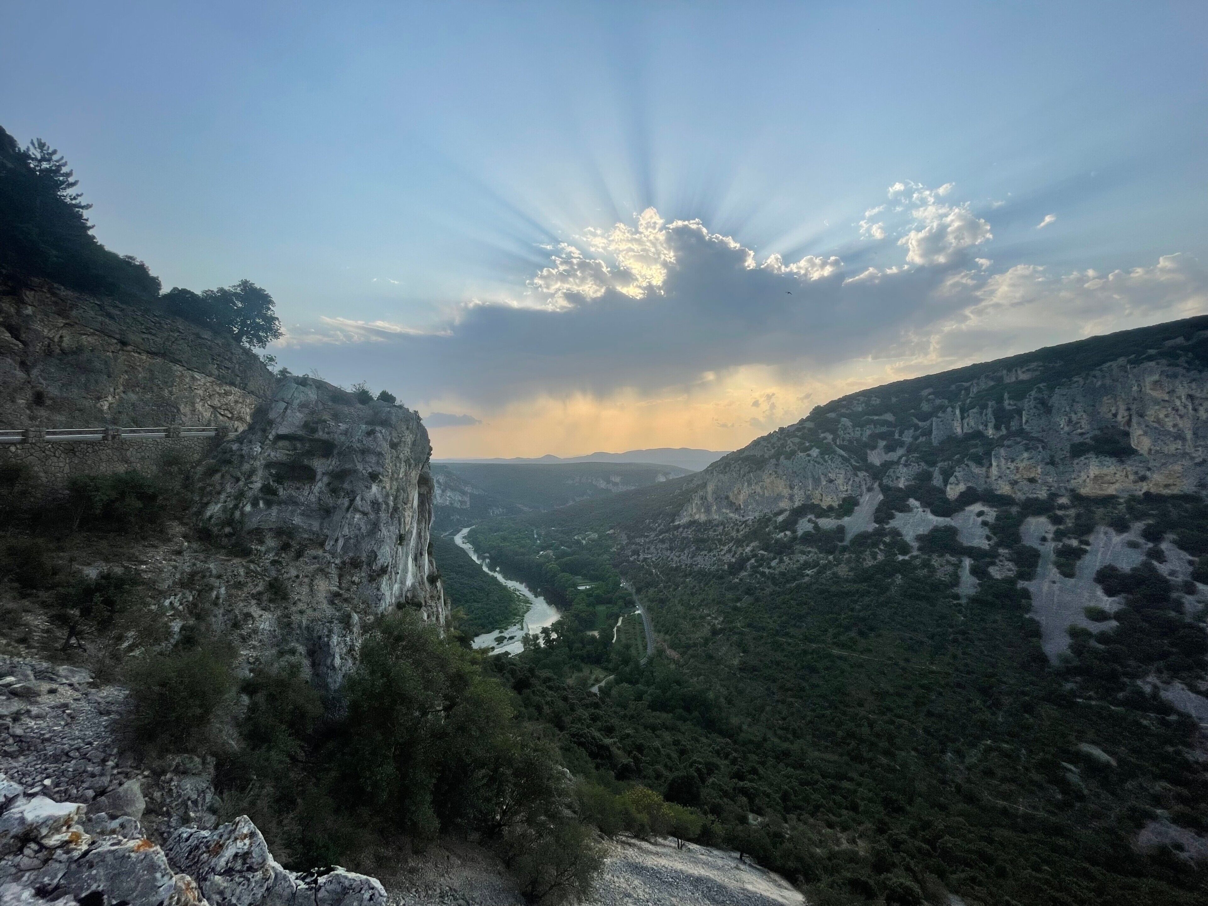 منوع