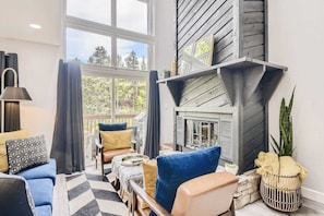 Townhouse, flere senger, hageutsikt (A-F-101HD) | Oppholdsområde | Peis