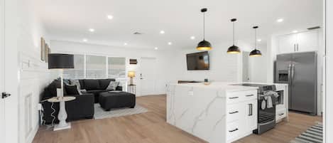 Family House, Patio, Pool View | Living area