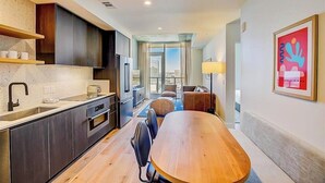 Unclassified image, 3 of 36, button - Luxury 28th Flr Luxe Condo, Balcony Views, Dog-Friendly (Austin)