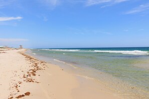Beach - Private Beach Access + Family Friendly + Golf Cart (Gulf Shores)