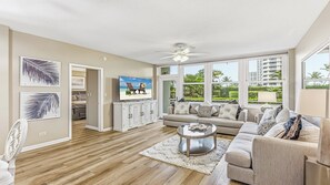 TV - Beachfront living at its finest! (Marco Island)