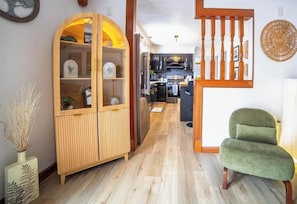 Interior - Oasis 5BR Farmhouse Retreat (Madison)