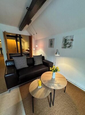 Unclassified image, 2 of 17, button - Vacation Rental 07: Haubarg-Hochdorfer Garden (Tating)