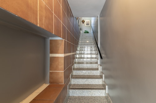 Vacation Home 'Vivienda Turística El Laurel' with Mountain Views, Private Terrace & Wi-Fi