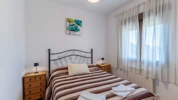 4 Schlafzimmer, Bügeleisen/Bügelbrett, WLAN, Bettwäsche