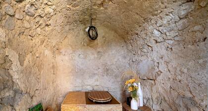 La Petite Bergerie in the Meadow – Authenticity, Nature & Panoramic Views