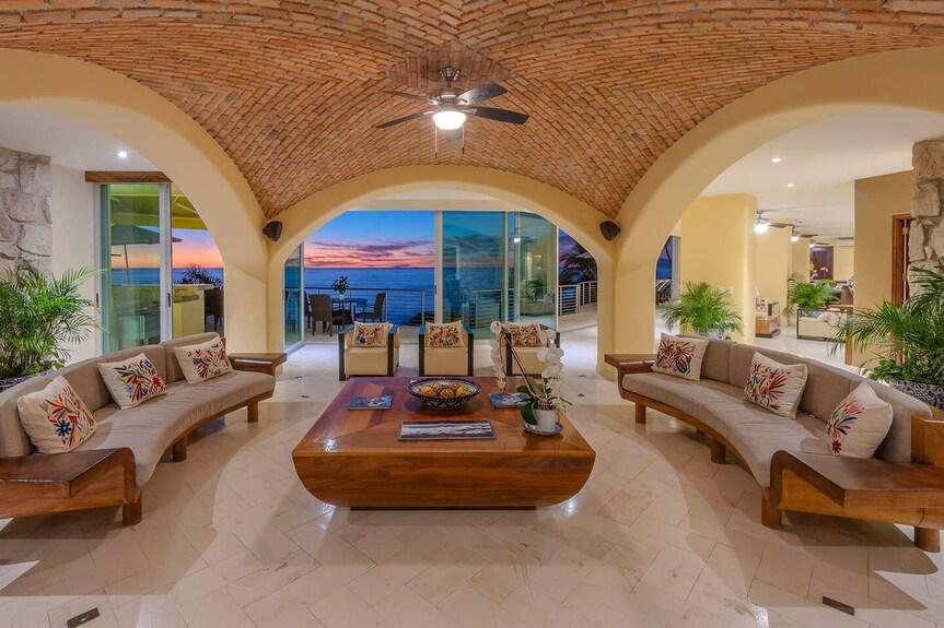 6 To 12 Suites, Fully Staffed. Saltwater Pool. - Puerto Vallarta