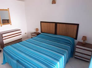 Bed sheets - Apartment 'Quadara - Il Nido' with Sea View, Private Terrace and Shared Garden (Lingua)