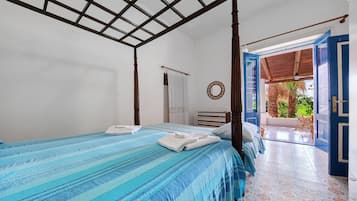 2 bedrooms, bed sheets