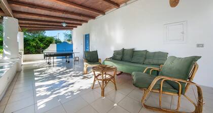 Apartment 'Quadara - Il Rifugio' with Sea View, Private Terrace and Shared Garden