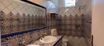 Apartment 'Quadara - Il Rifugio' with Sea View, Private Terrace and Shared Garden