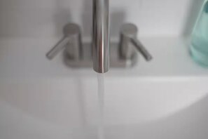 Hair dryer, towels, soap, shampoo - Columbus / Fort Benning Historic Charm - Unit A (Columbus)