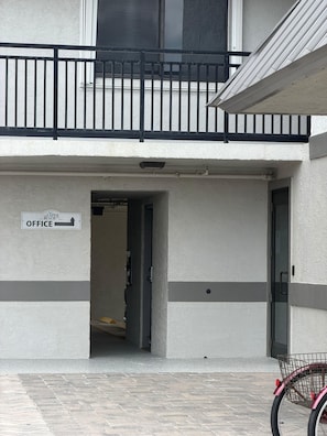 Apartment, Mehrere Betten (Caper Beach Club 313) | Außendetails