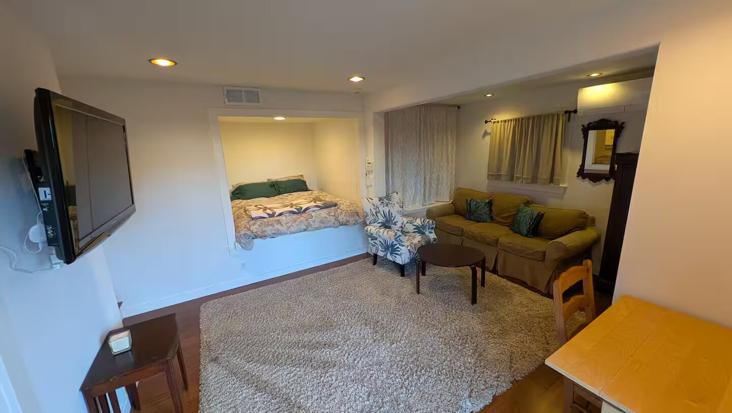1 bedroom, iron/ironing board, Internet, bed sheets