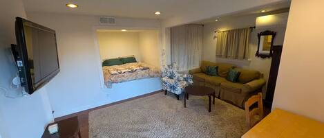1 bedroom, iron/ironing board, Internet, bed sheets